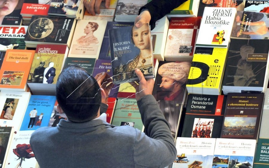 dita-boterore-e-librit-sa-po-lexohen-librat-ne-ditet-e-sotme-video