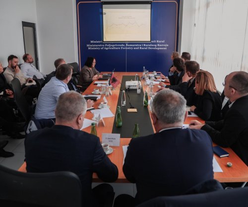 Kusari-Lila, Murati dhe Muja takohen me përfaqësuesit e Shoqatës së Prodhuesve të Qumështit