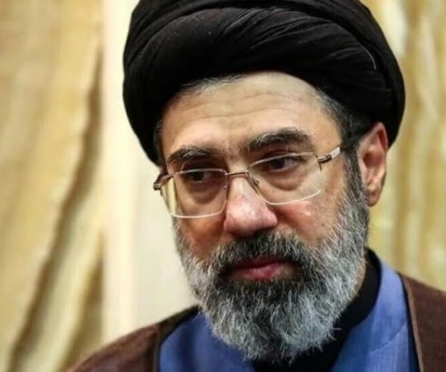 Mojtaba Khamenei operohet tri herë në këmbë, pritet ndërhyrje estetike në fytyrë