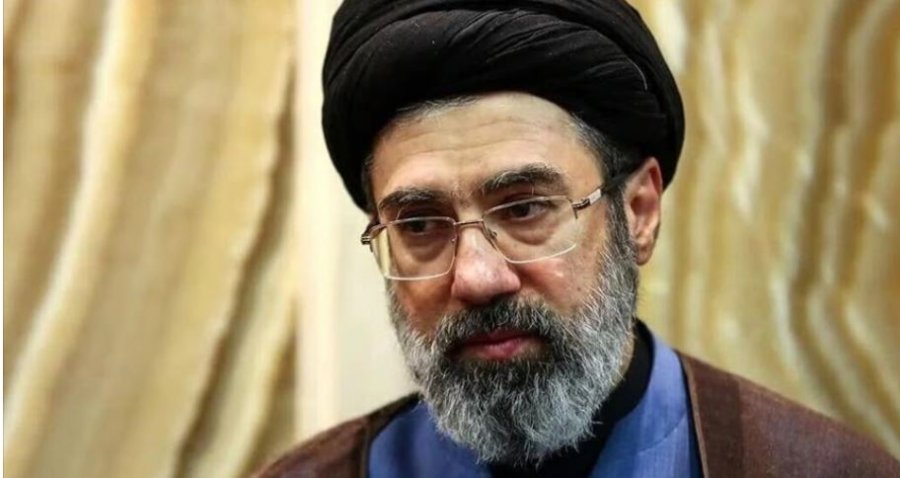 Mojtaba Khamenei operohet tri herë në këmbë, pritet ndërhyrje estetike në fytyrë