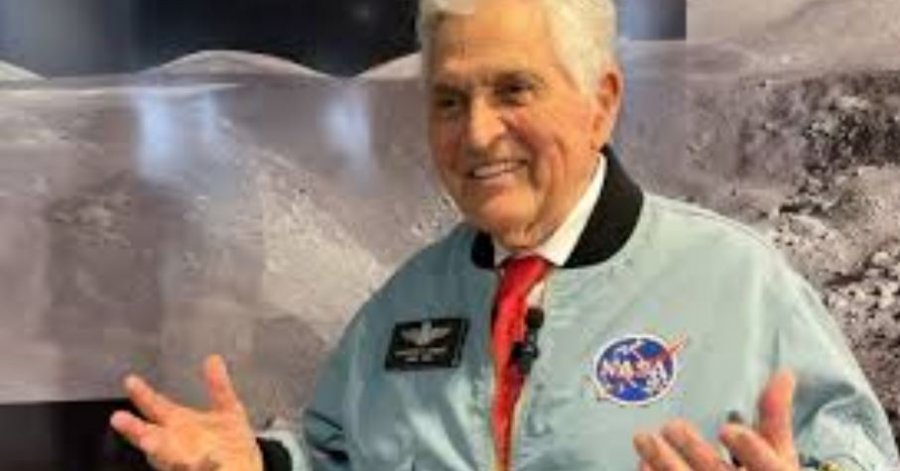 Njeriu që shkeli Hënën   astronauti 90 vjeçar i  Apollo  s rrëfen eksperiencën para 50 vjetësh