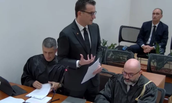 gjykata-e-posacme-e-apelit-shtyn-seancen-per-erion-veliajn-shkak-njoftimi-i-parregullt-i-kryebashkiakut