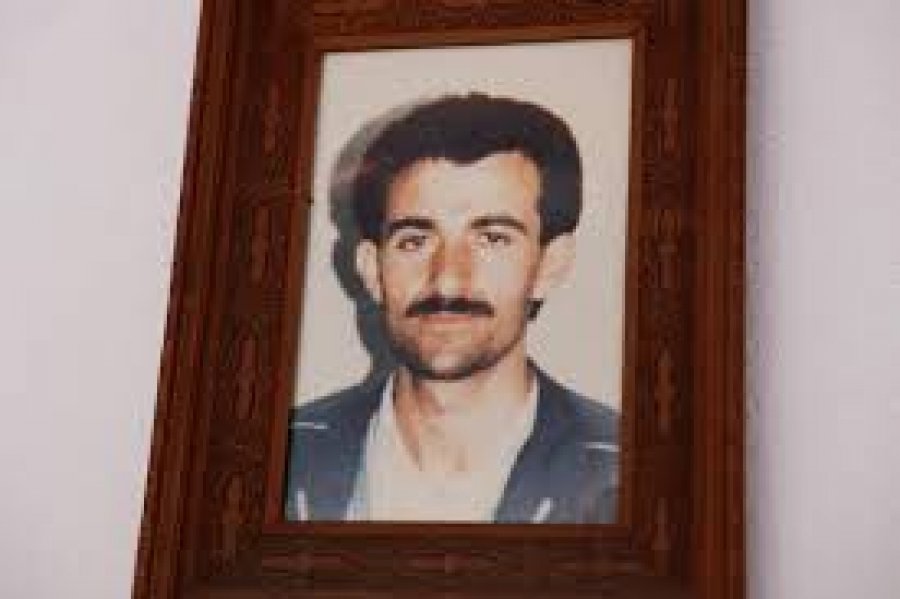 36 vjet nga vdekja e veprimtarit   Porosia që la Fadil Vata në letrën e shkruar në  89 tën  video 