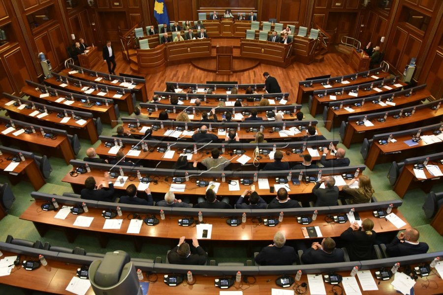 Nis seanca për presidentin, në sallë veç deputetët e LVV-së