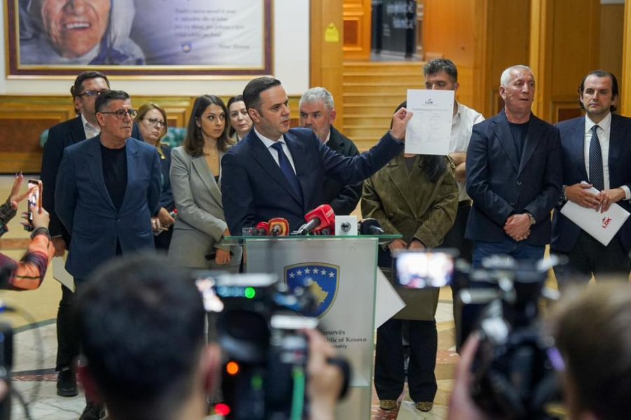 Abdixhiku reagon sërish  Mes shtetit  karate   propagandës e mashtrimit  ne zgjedhim Republikën