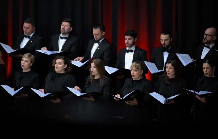 Pas suksesit në Tiranë   Misa de Buenos Aires  u mirëprit edhe në Prishtinë