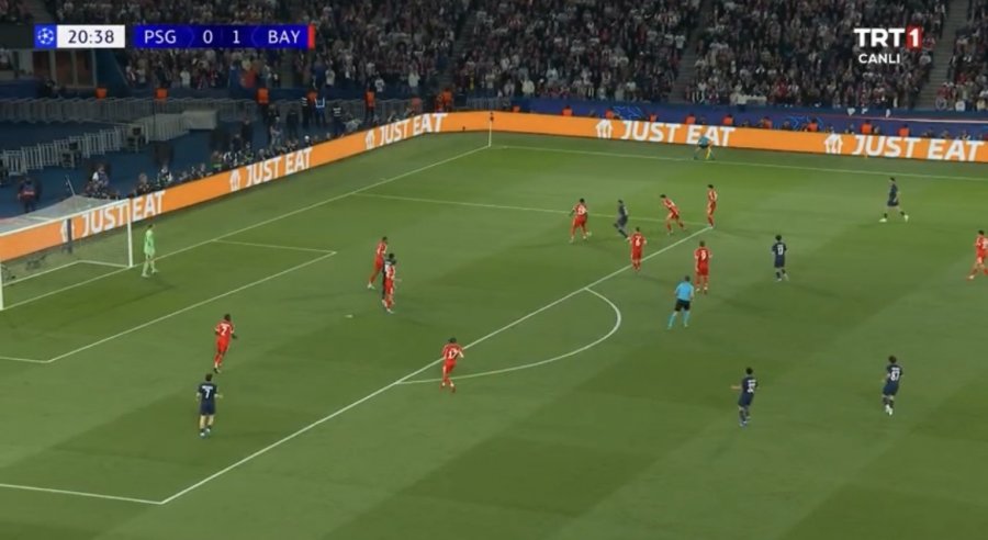 Bayern Munichu kalon në epërsi ndaj PSG së