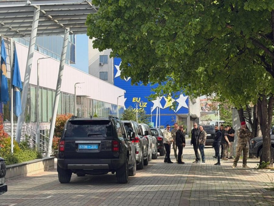 Delegacioni i Komitetit Ushtarak të NATO-s po qëndron për vizitë zyrtare në Kosovë