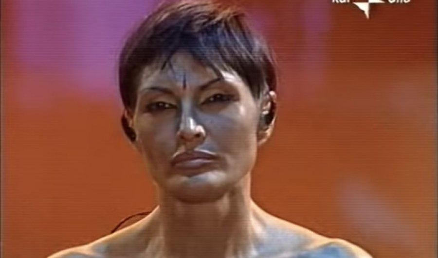 Anna Oxa dhe zëri i saj unik në këngën  Imagine   video 