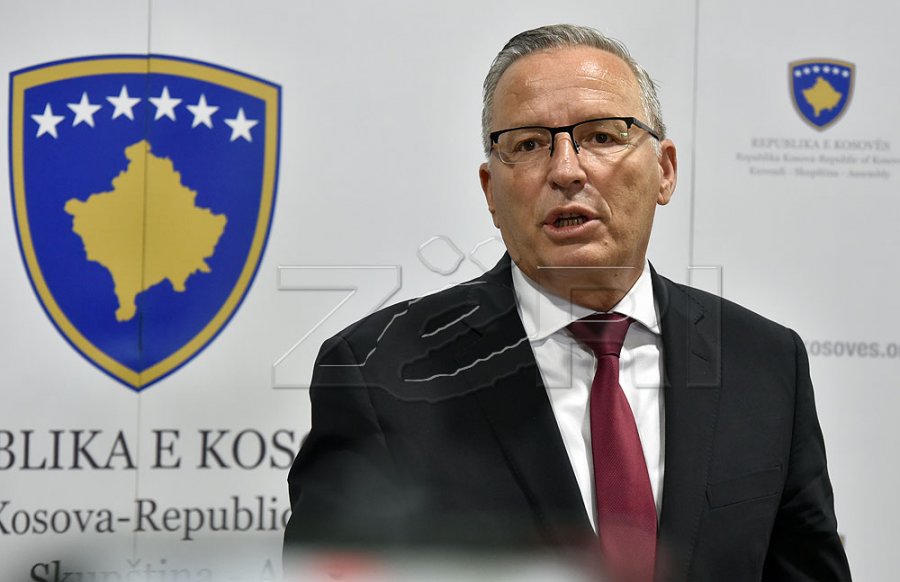 PDK ja ia  lë  Fatmir Limajt derën hapur për të ardhmen