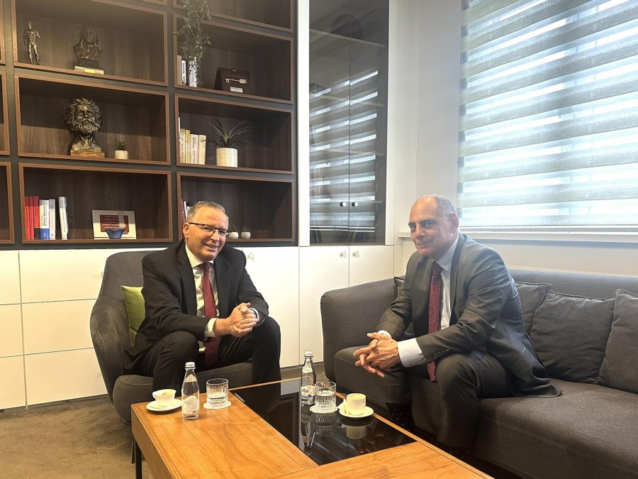 Hamza pret në takim James Carafanon, thekson nevojën për thellim të aleancës Kosovë – SHBA