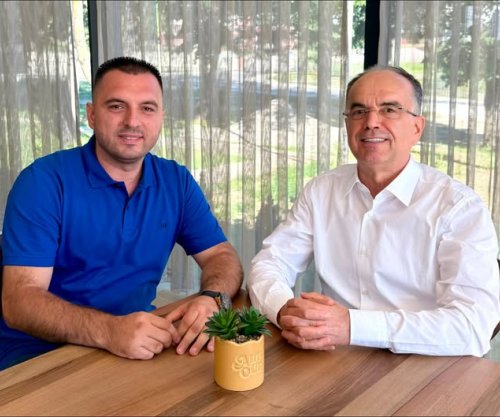 Presidenti i Shqipërisë, Bajram Begaj takohet me nipin e heronjve Fahri e Bahri Fazliu