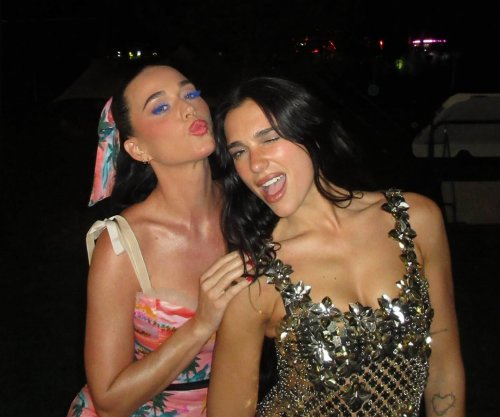 “Katy Perry na çoi në Hënë”, Dua Lipa shkruan për natën e parë të Sunny Hill