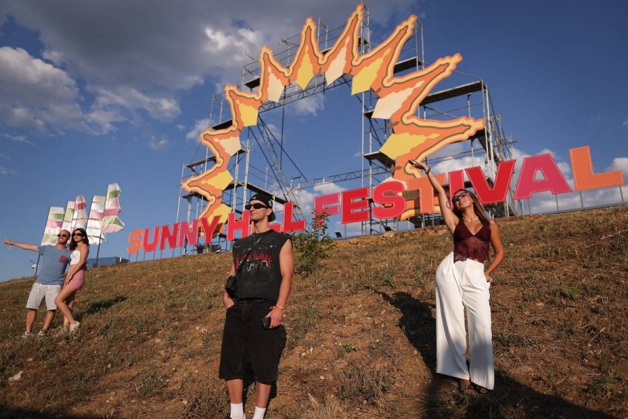 rama-nga-sunny-hill-bota-e-zbulon-prishtinen