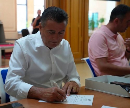Agim Bahtiri regjistrohet si deputet