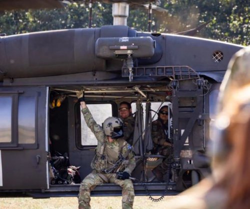 KFOR-i zhvillon trajnim për evakuim mjekësor me helikopterë në Prishtinë dhe Ferizaj