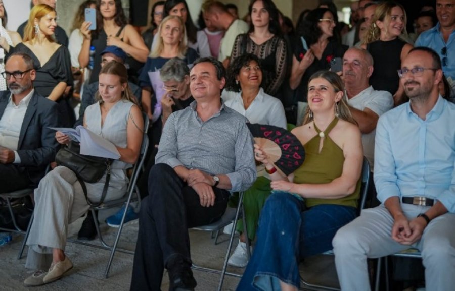 Bogujevci merr pjesë në hapjen e festivalit  As anej  as knej 