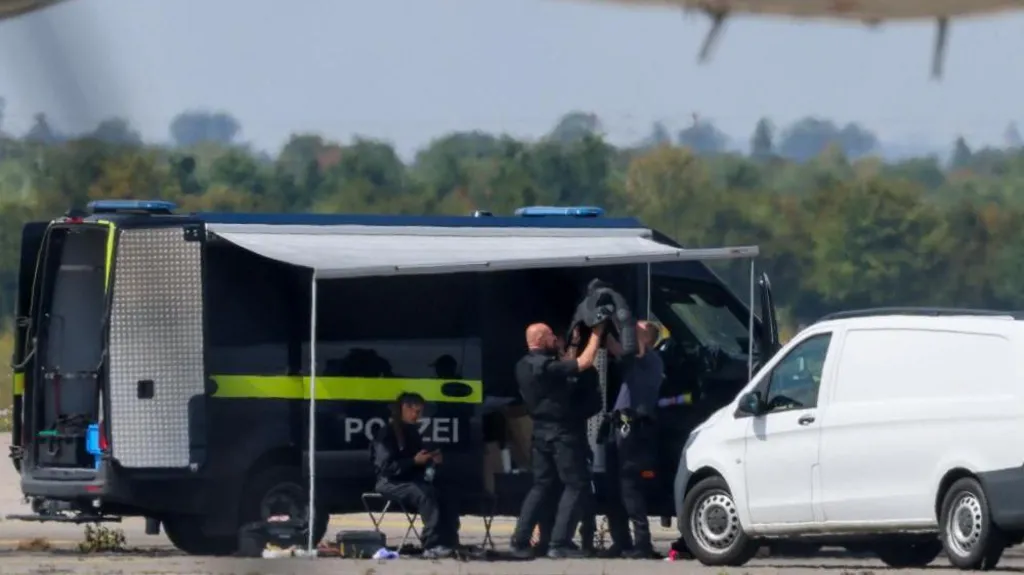Policia gjermane zbuloi një dron me eksploziv në aeroport