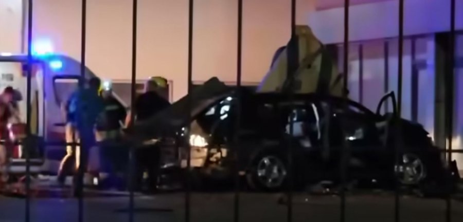 Pamje nga vendi i shpërthimit të veturës në Gjilan