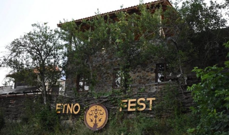 Nis edicioni i ri i  Etno Festit  në Kukaj  Bogujevci  Festivali promovon trashëgiminë dhe artin bashkëkohor
