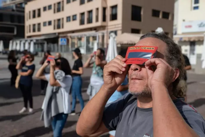 Spanja përgatitet për eklipsin total të Diellit  priten miliona vizitorë