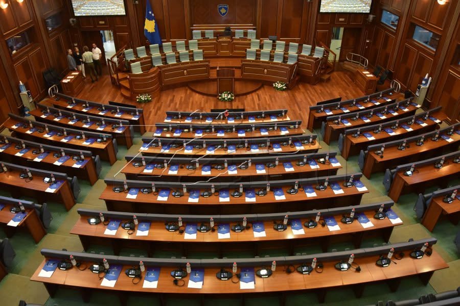 Deda paralajmëron deputetët  Moskonstituimi i Kuvendit deri nesër është shkelje kushtetuese