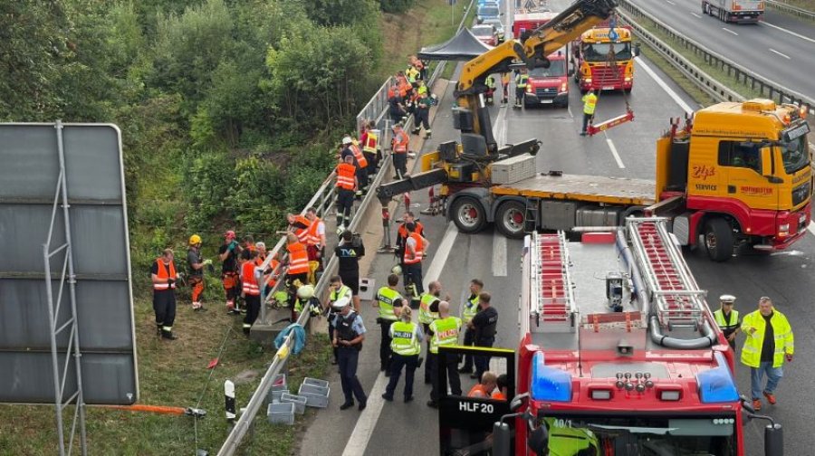 Tragjike: Tre kosovarë vdesin në një aksident trafiku në Gjermani, po ktheheshin nga Kosova