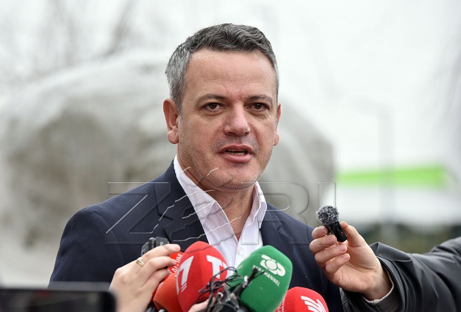 Gashi  Ta zgjedhim kryeparlamentarin  pastaj bisedimet politike   s kemi nevojë për kriza të reja
