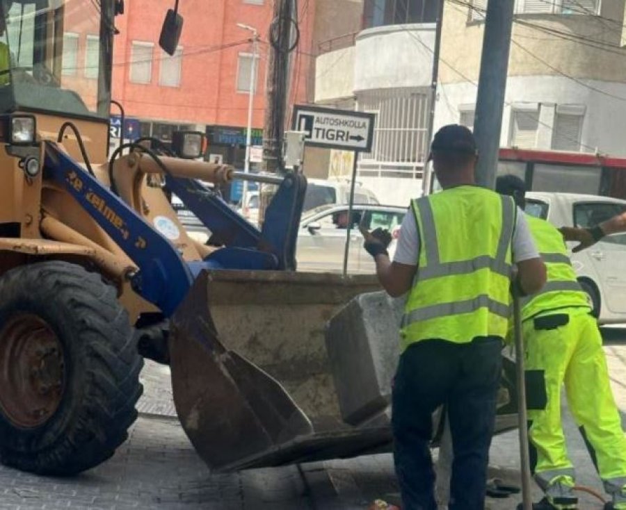 Komuna e Mitrovicës vazhdon aksionin për lirimin e hapësirave publike