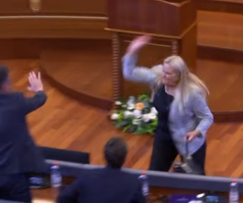Time Kadrija sulmon me vezë Albin Kurti, pasi kërkoi kohë shtesë për konstitumin e Kuvendit [video]