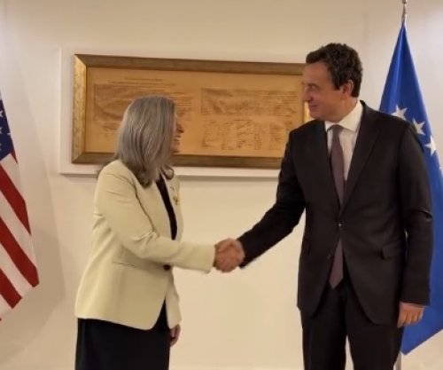 Kurti takohet me senatoren Ernst, kërkon prezencë të përhershme ushtarake në Bondsteel