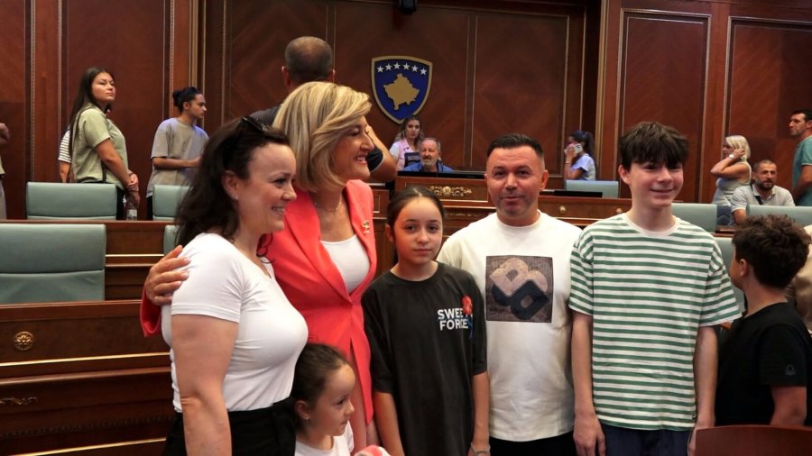 Mërgimtarët kërkojnë kompromis politik  Institucionet të funksionalizohen sa më shpejt