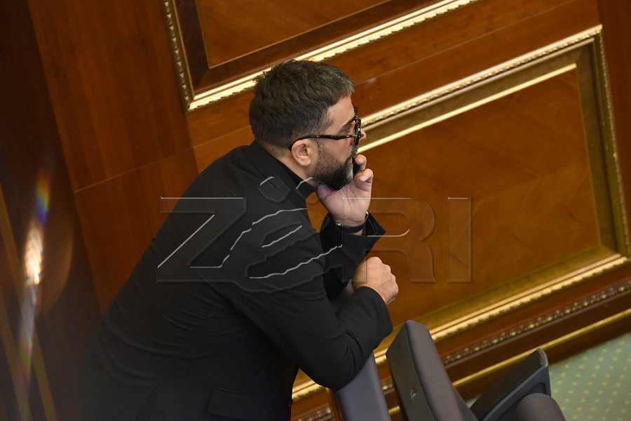 Behrami: Deputetët e VV-së dhe të minoriteteve joserbe janë në Prishtinë, sot mund të konstituohet Kuvendi