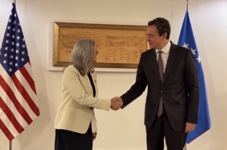 Kurti takohet me senatoren Ernst  kërkon prezencë të përhershme ushtarake në Bondsteel