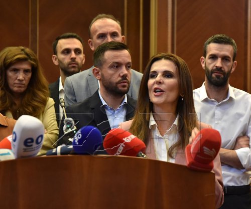 PDK-ja zhvendoset nga Qeveria në sallën e Kuvendit, kërkojnë seancë