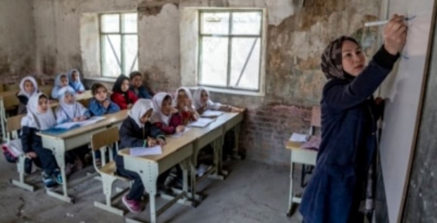 UNESCO  2 4 milionë vajza afgane të përjashtuara nga shkollimi i mesëm