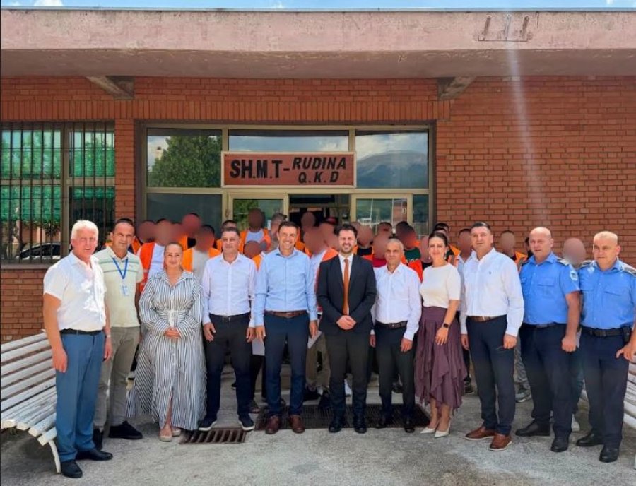41 të burgosur certifikohen në profesione të ndryshme në Qendrën Korrektuese në Dubravë 