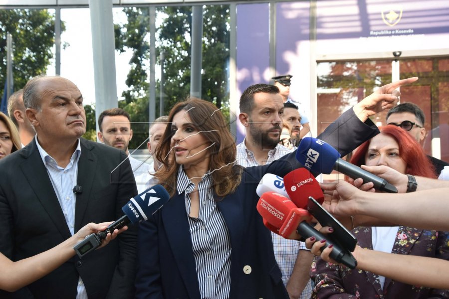 Çitaku: Nuk jemi këtu për të bërë puç, por për t’i thënë Kurtit “eja në Kuvend e formoj institucionet”
