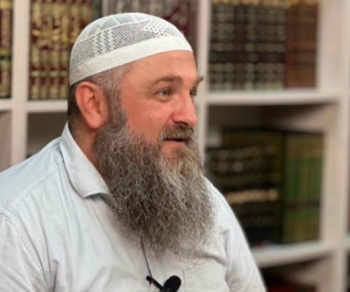 Imami Elvedin Peziq dëbohet nga Kosova