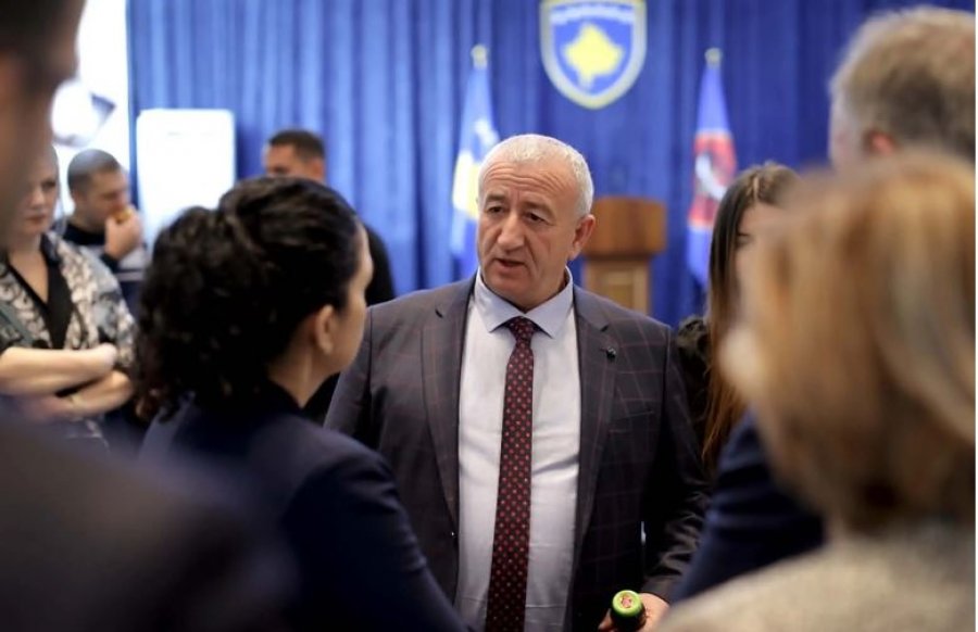 I arrestuari për spiunazh fotografonte pjesëtarët e AKI-së, i raportonte BIA-s dhe kishte qasje në informata në Zyrën e Presidentit të Kosovës