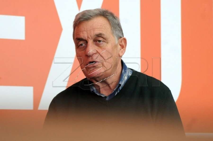 Lladrovci përkujton Ramush Tahirin  Është i paharrueshëm