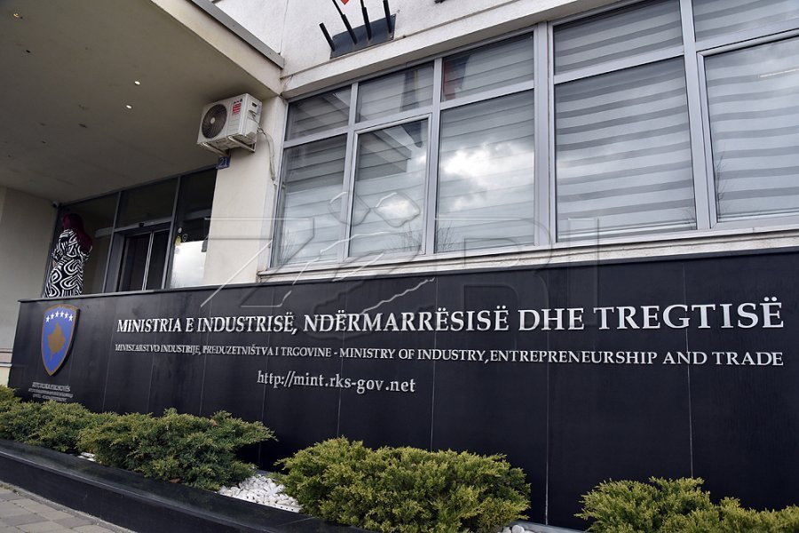 MINTI pezullon nga detyra zyrtarët ndaj të cilëve u ngrit aktakuzë për keqpërdorim detyre