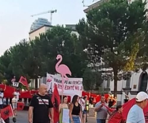 Dita e 77-të, nuk ndalet protesta në Tiranë