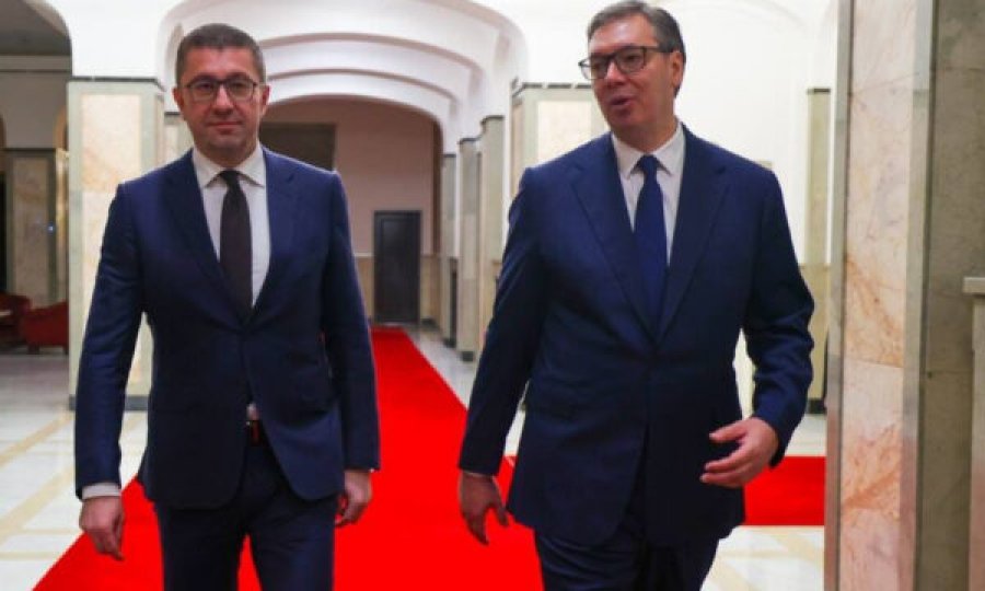 Komentet për Kishën Ortodokse  Mickoski përplaset me Vuçiqin  Deklarata që i përkasin shekullit të kaluar  s dua t i komentoj fare
