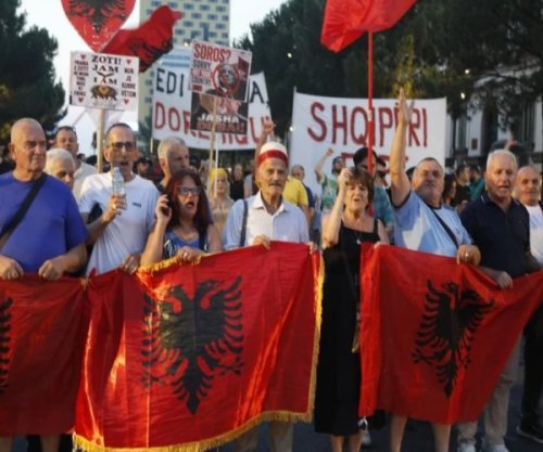 Protesta në Tiranë në ditën e 79-të