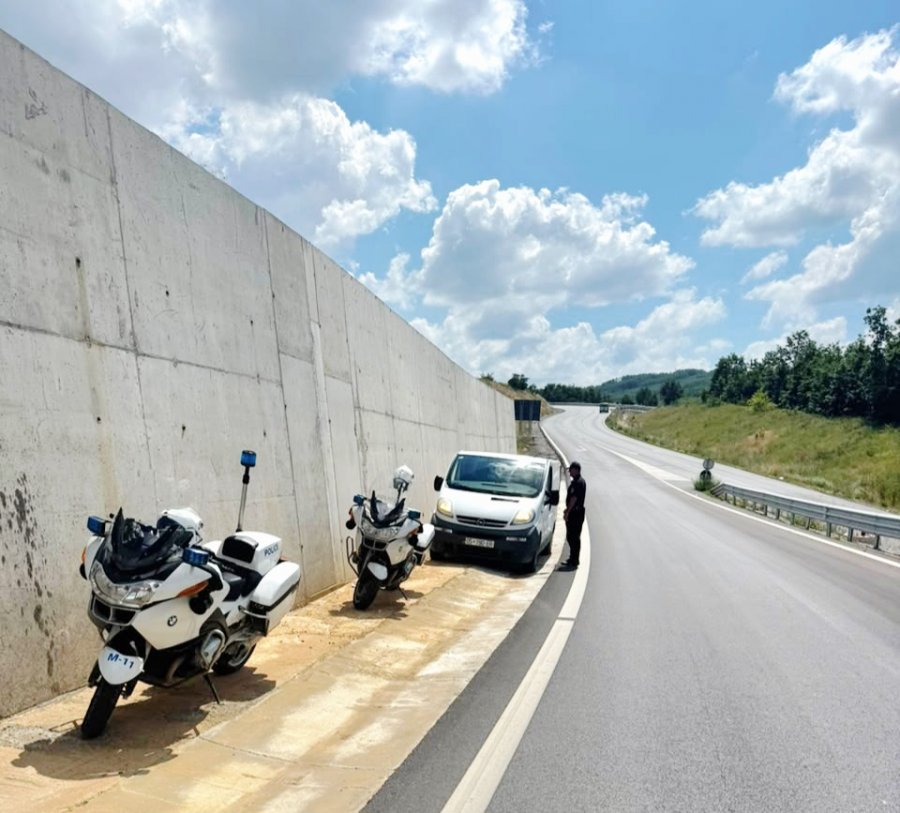 Gjobiten 61 persona për shkelje të ndryshme në trafik në Ferizaj