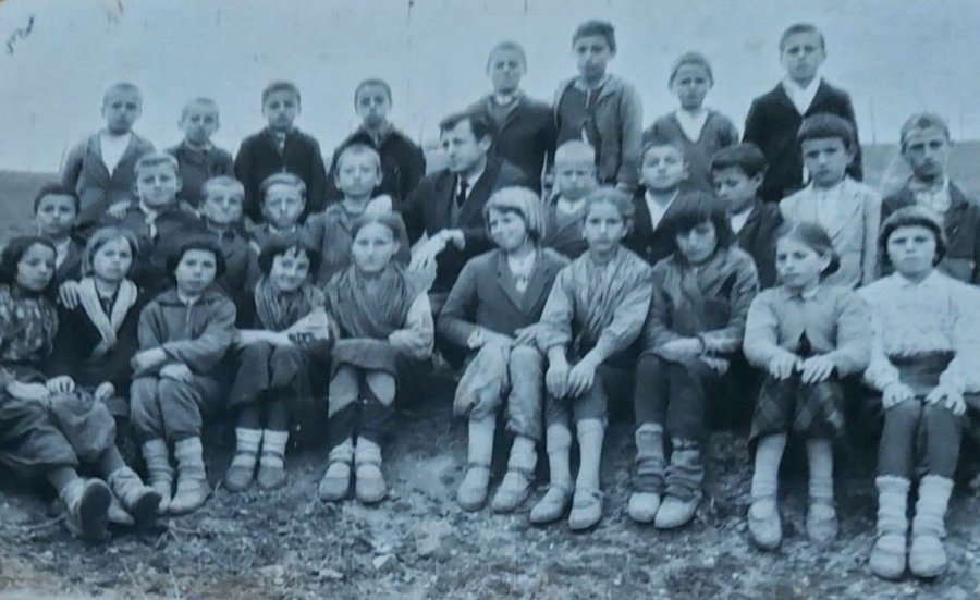 Kurti  Lavdi atyre që u shuan nga dhuna e regjimit serb për lirinë e Kosovës