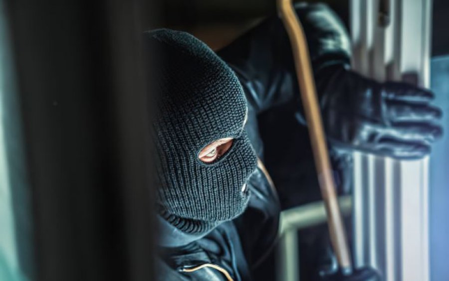 Shtëpia e mërgimtarëve cak i hajnit, kapet në flagrancë në Prishtinë