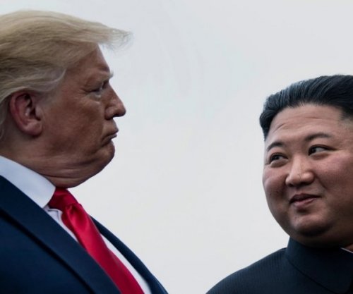 Trumpi paralajmëron takim me Kim Jong-un