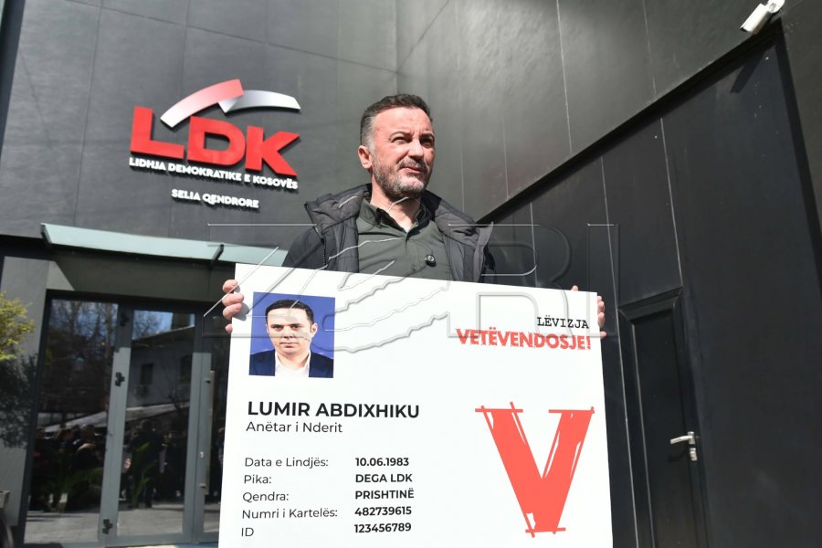 Molliqaj  Abdixhiku e ka marrë peng LDK në në shërbim të Kurtit
